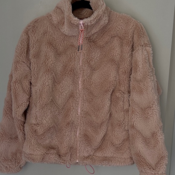 Urban Outfitters Eva Pink Faux Fur Jacket - Picture 2 of 9